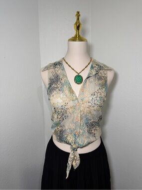 Juniors Floral Tie Front Button-Up Blouse
